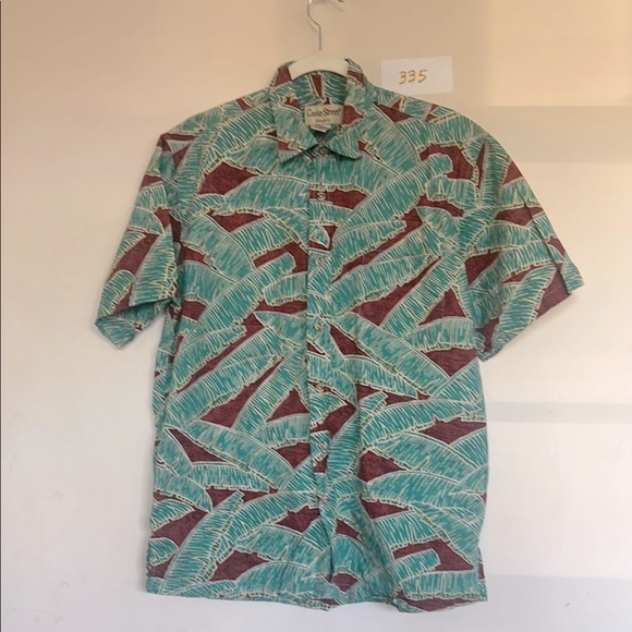 Casual Green and Red Button Down Shirt with Retro Pattern - Picture 1 of 8